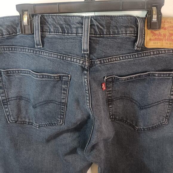Mens levi's blue jeans W 38/ L 30 - Picture 3 of 6
